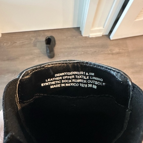 Steve Madden Black Chunky Heel Chelsea Booties - Picture 10 of 10